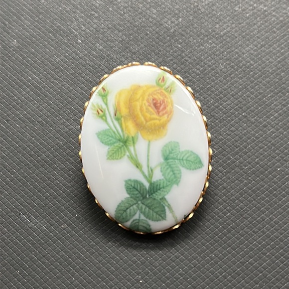 Vintage Jewelry - Vintage 60’s porcelain Painted Yellow Rose Bud Blossom Flower Brooch Pin floral